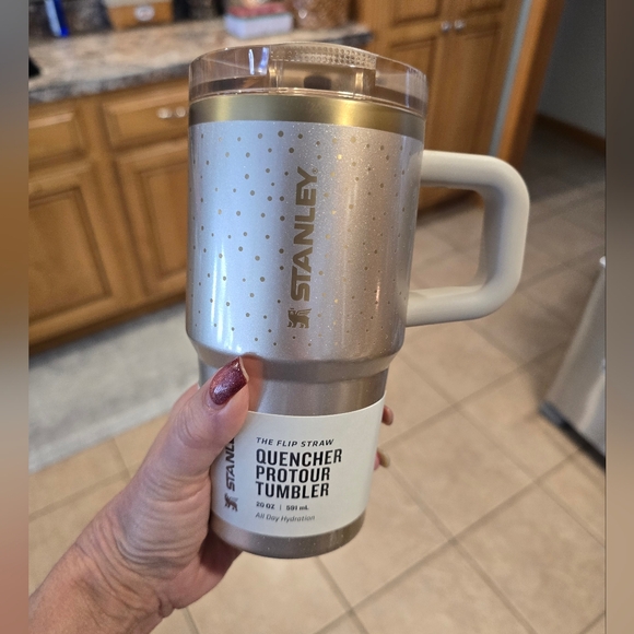 Stanley Other - Stanley 20 Oz Prosecco Shimmer New